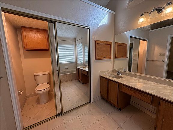 4th image of 603 Turner Way #603