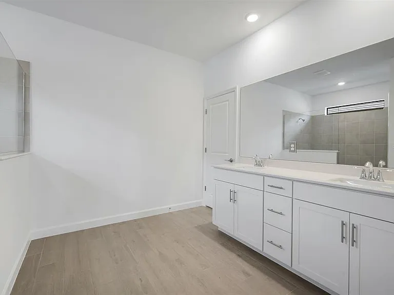 19232 Gentry Pl — Photo 12