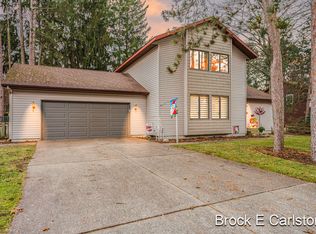 1077 Edinborough Dr, Muskegon, MI