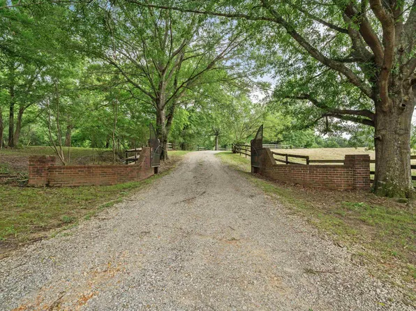 10409-10445 Raleigh Lagrange Rd E, Eads, TN 38028