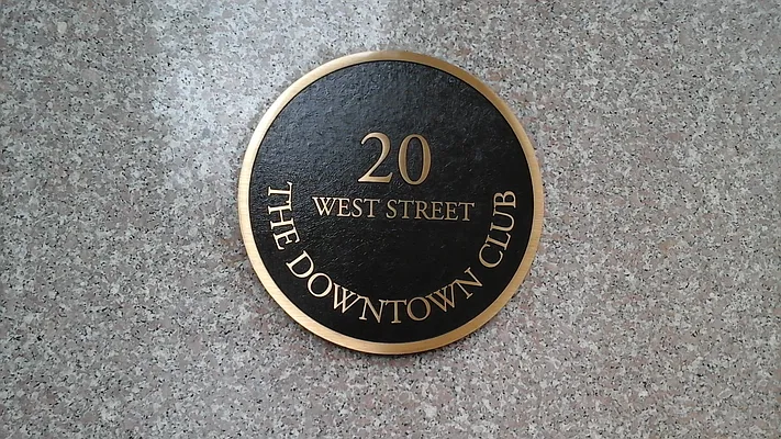 Rented by Laura A Noto LREB | media 25