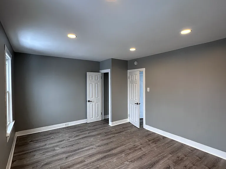 408 New Grove St #2 — Photo 10