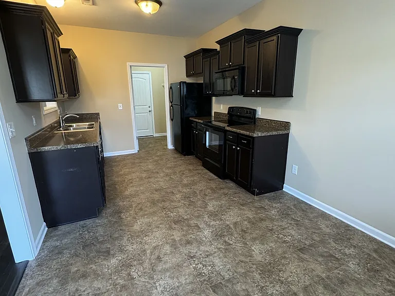 3344 Cornerstone Dr — Photo 5