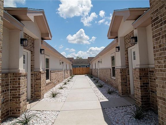 3rd image of 212 W Jessamine Ave #2-A