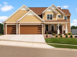 667 Ridge View Ln, Oregon, WI 53575