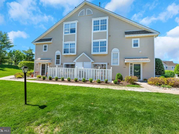 1445 Margaret Ct #204, Jamison, PA 18929