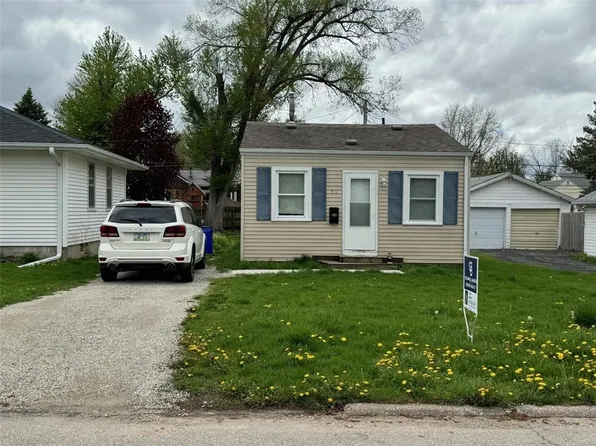 711 36th St NE, Cedar Rapids, IA 52402