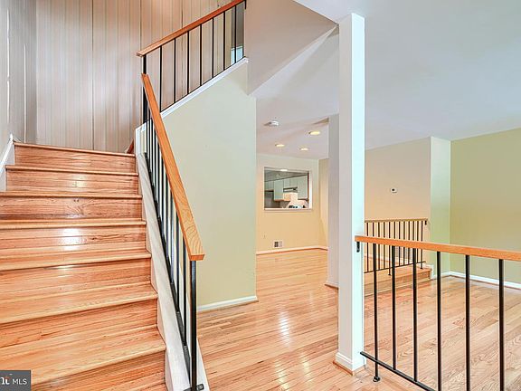 4th image of 8321 Crooked Pine Ct