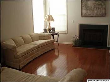 2nd image of 3 Snowberry Ln