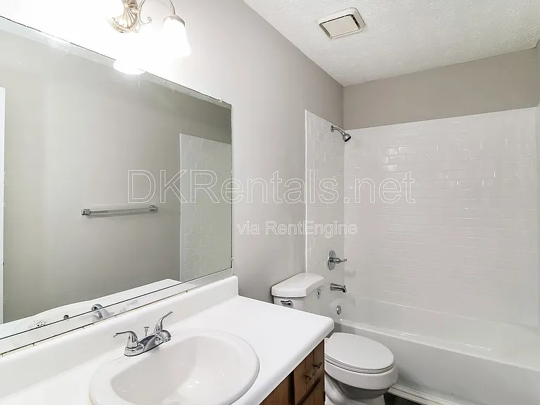 307 Hamilton Glenn — Photo 12