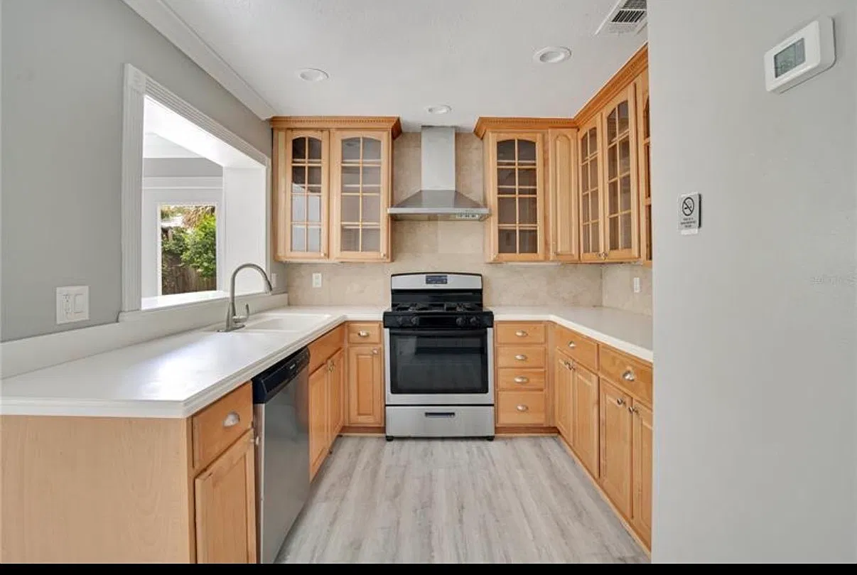 2 bed, 2154 sqft, $2,200 — Photo 2