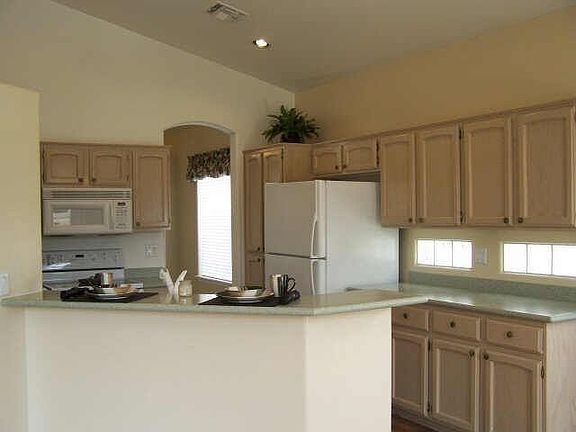 4th image of 4515 N Clear Creek Dr