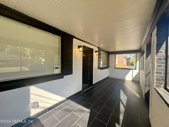 5th image of 50 ANDRESS Street