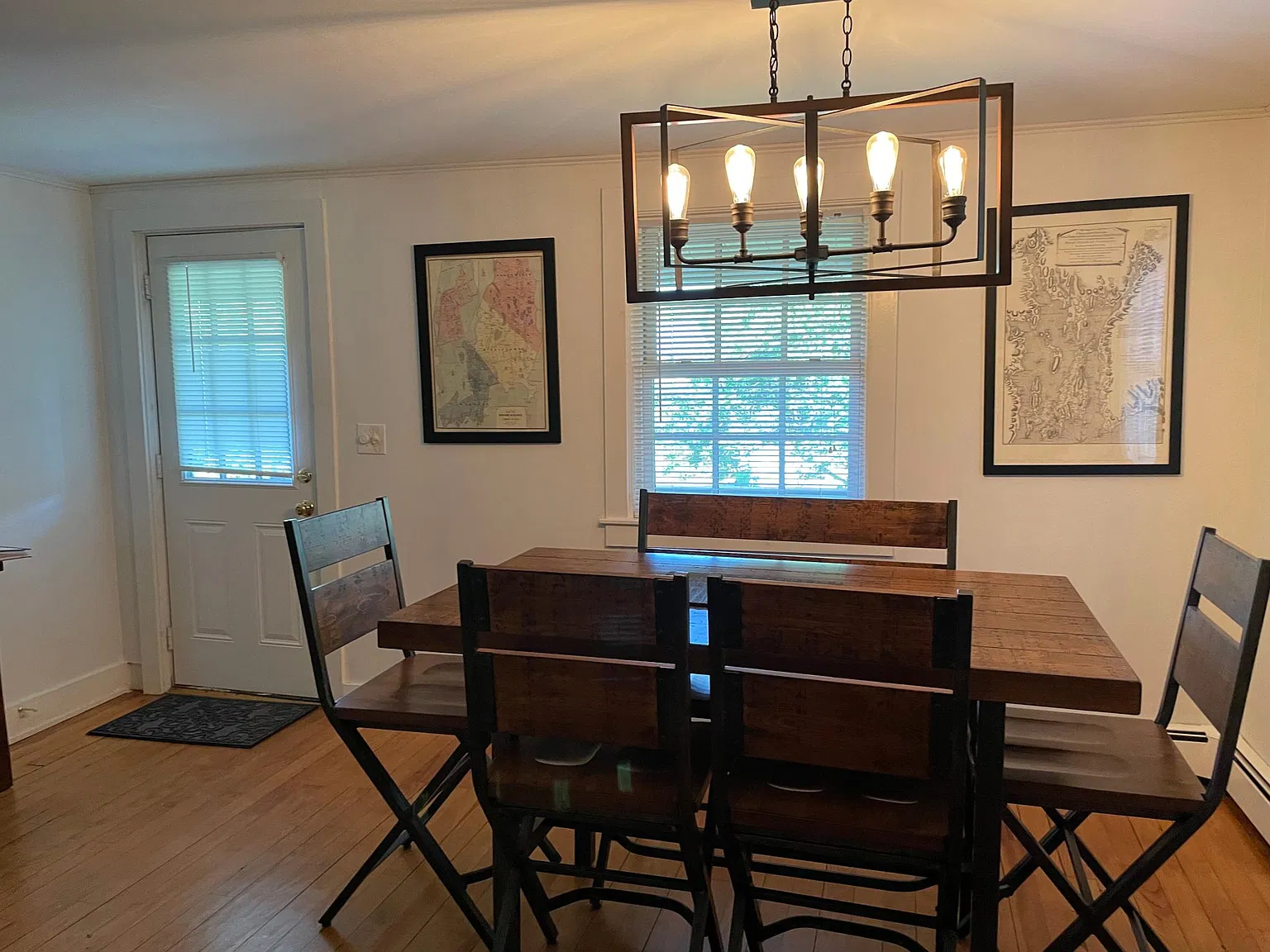 381 Third Beach Rd — Photo 3