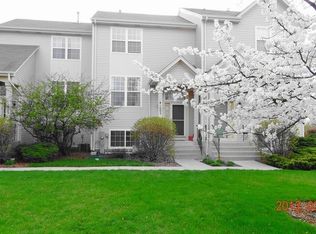 1605 Silvergate Ct, Gurnee, IL 60031