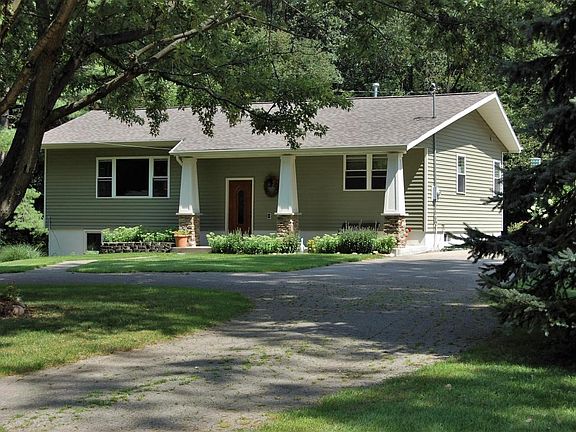 3rd image of 12326 Linden Dr