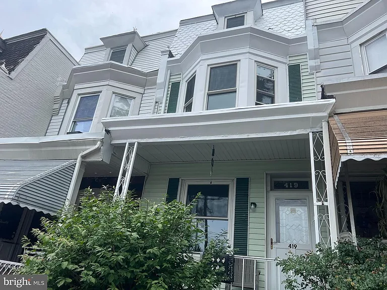 419 S 11th St — Photo 1