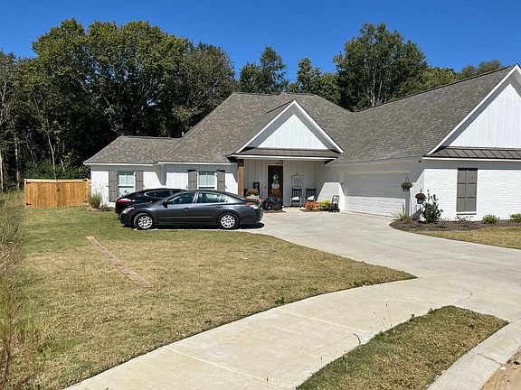 3rd image of 509 Crestmoor Dr