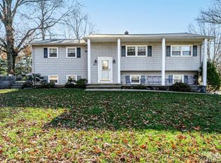 423 Township Line Rd, Belle Mead, NJ 08502