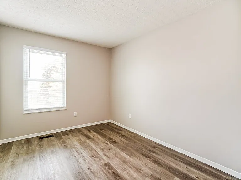 968 Western Run Dr — Photo 15