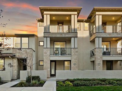 3069 W Meadow Run Walk, Sacramento, CA, 95833