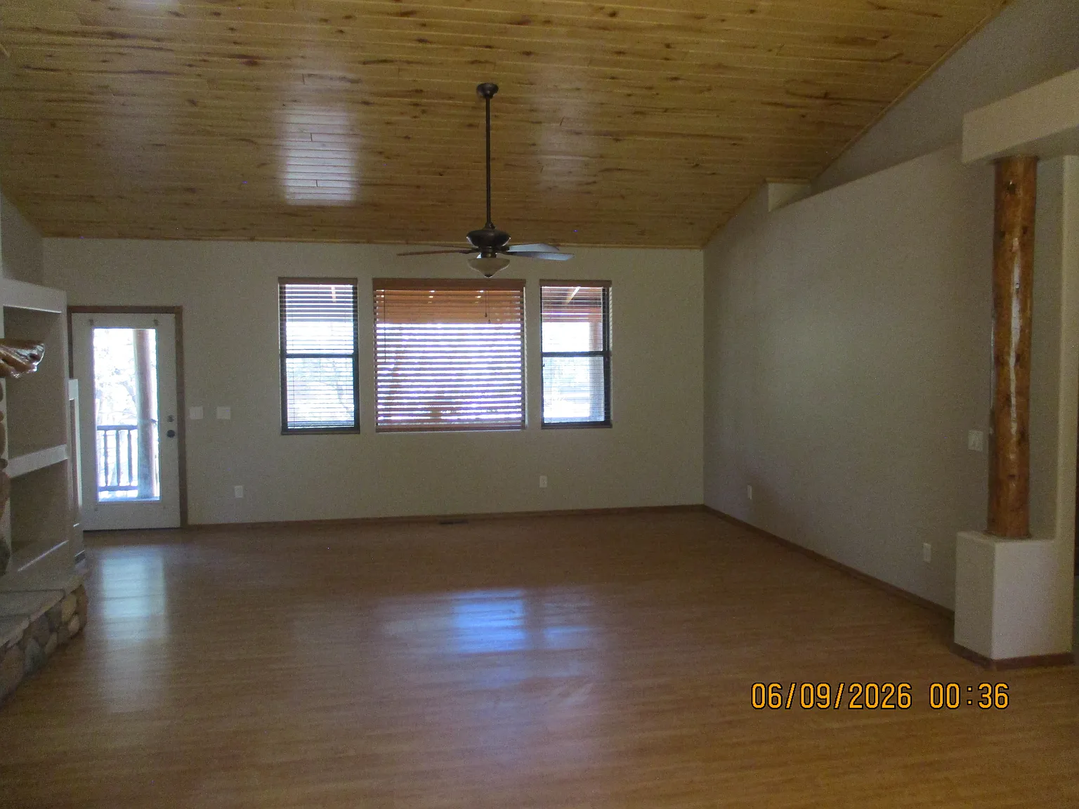 3 bed, 1600 sqft, $2,400 — Photo 3