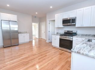 30 Lyons St, Lowell, MA 01852