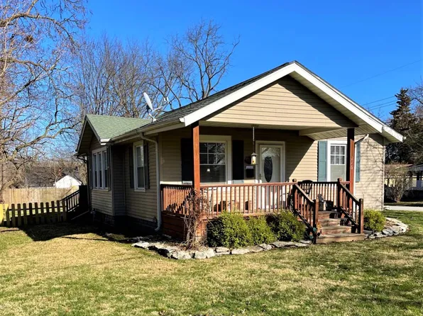 226 S Walnut St, Pittsfield, IL 62363