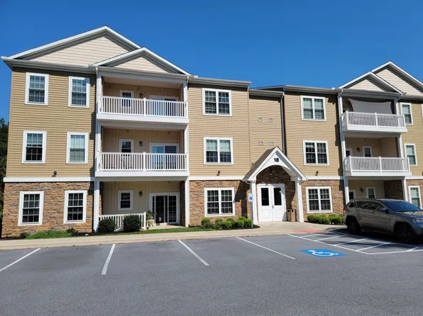 18 Pequea Manor Dr, Gordonville, PA