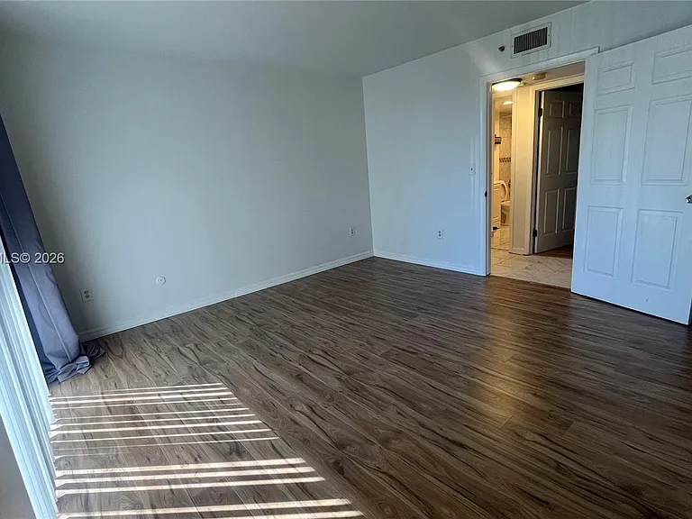 8540 SW 133rd Avenue Rd #316 — Photo 13