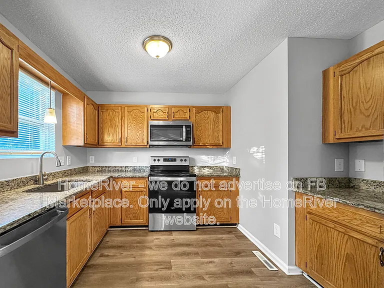 515 Creekview Dr — Photo 7