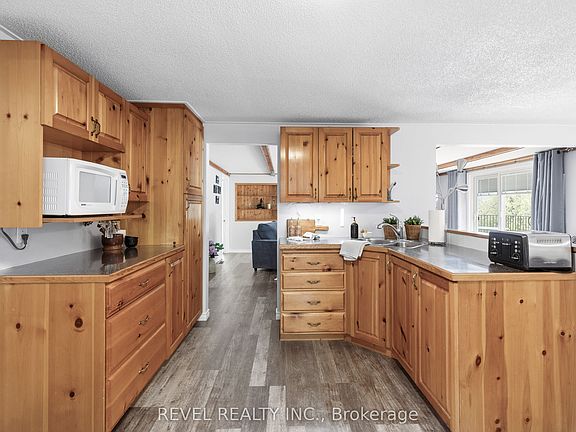 5th image of 106 Coldstream Rd