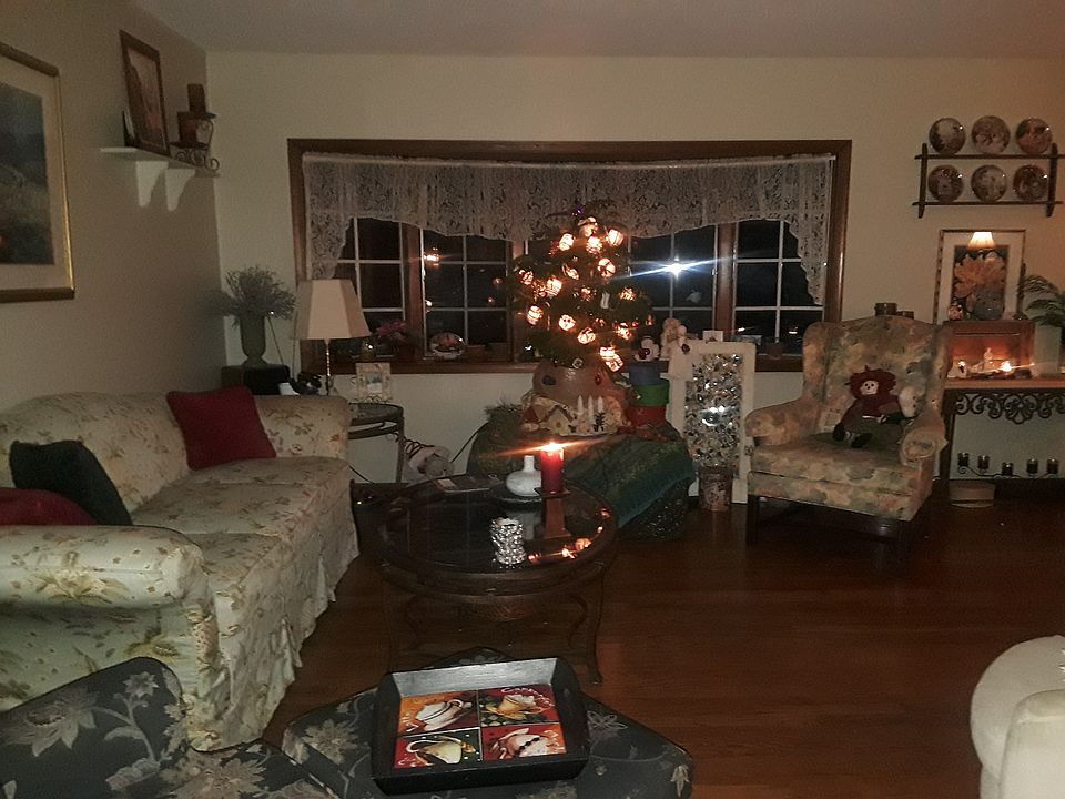 1st image of 215 Kathy Ct
