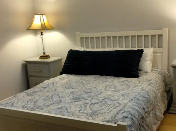 515 Rideau St #2, Kingston, ON K7K 3B2