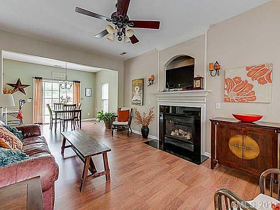 3rd image of 6305 E Gatesville Ln