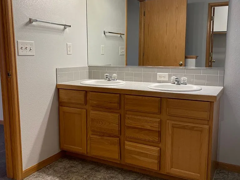 124 Rock Bridge Dr — Photo 37