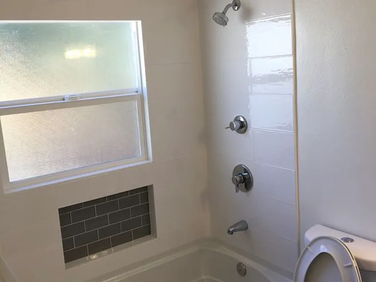 561 Florence St #561 — Photo 7