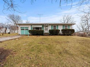 808 6th St, Kalona, IA 52247