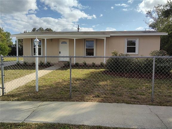 2nd image of 967 Rockhill St