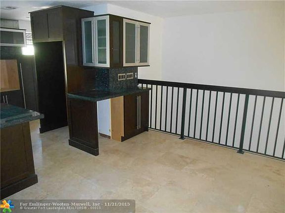 5th image of 3000 NE 8th Ter APT B3