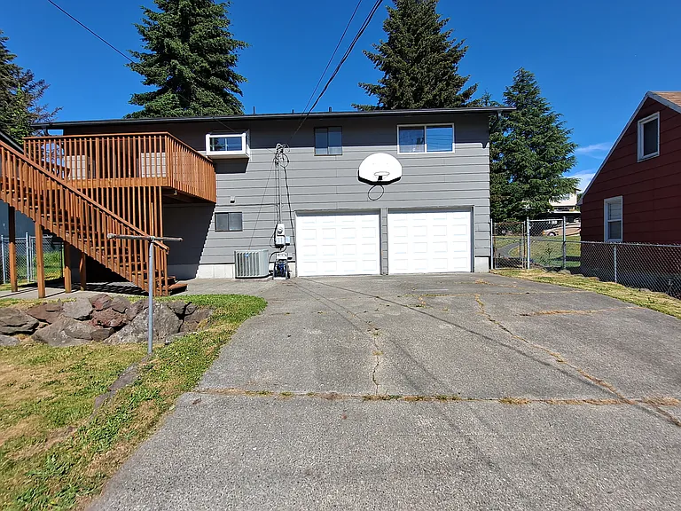 1316 S Woodlawn St — Photo 63