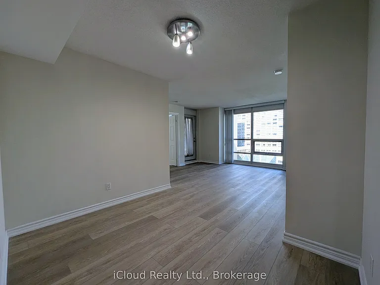 761 Bay St #702 — Photo 15