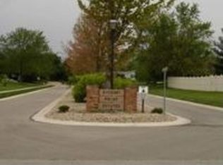 75 Hickory Point Ct, Forsyth, IL 62535