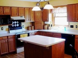 12610 W North Ct, New Berlin, WI 53151