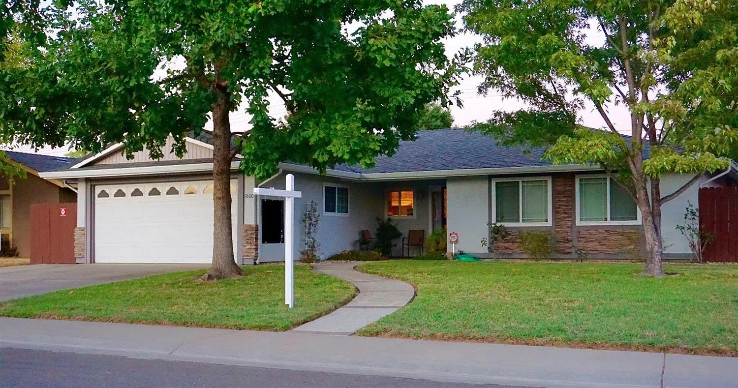 7600 Blackthorne Way photo 1