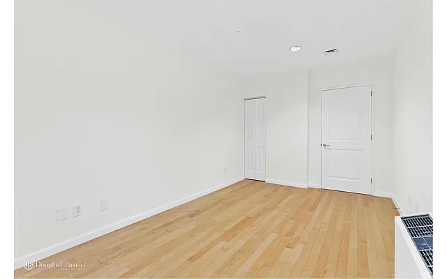 Rented by Douglas Elliman | media 19