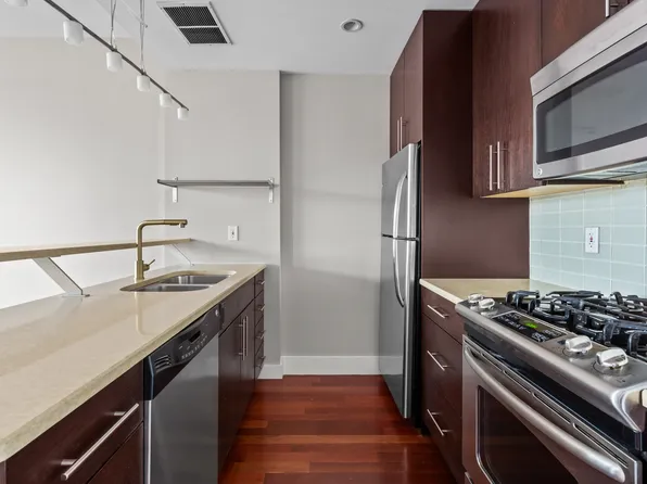 291 Devoe Street image 7 of 12