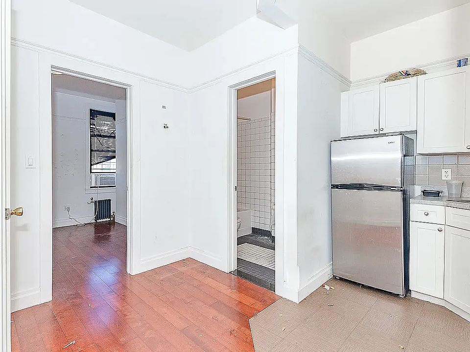 1st image of 291 Harman St #2R
