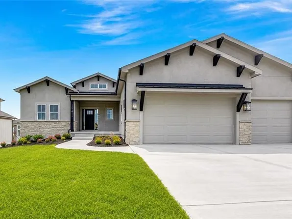 15411 W 161st Ter, Olathe, KS 66062