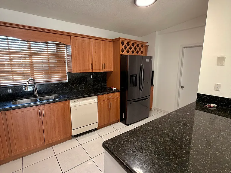 18600 SW 127th Pl — Photo 12